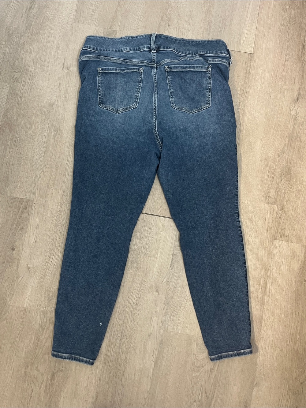 Torrid Medium Blue High-Rise Skinny Jeans - Picture 3 of 3
